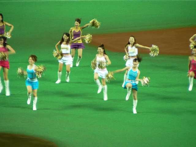 026_cheerleaders